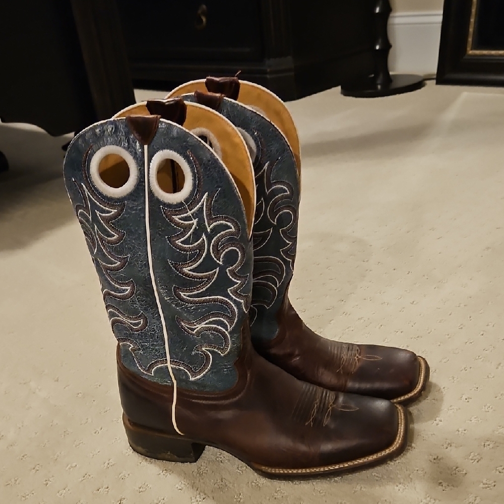 Stylish Brown and Blue Western Boots for Men